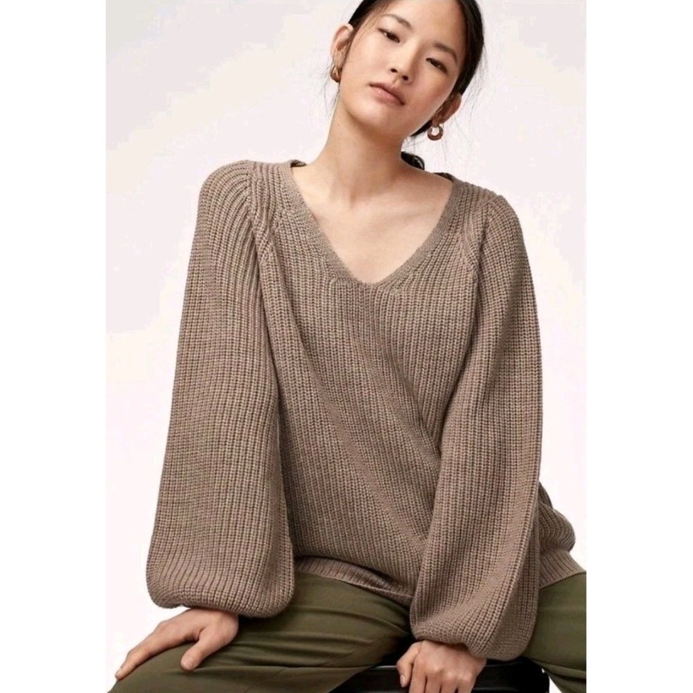 Babaton Aritzia Valadon 100% Merino Wool V-Neck Balloon Sleeve Sweater Tan XS-S